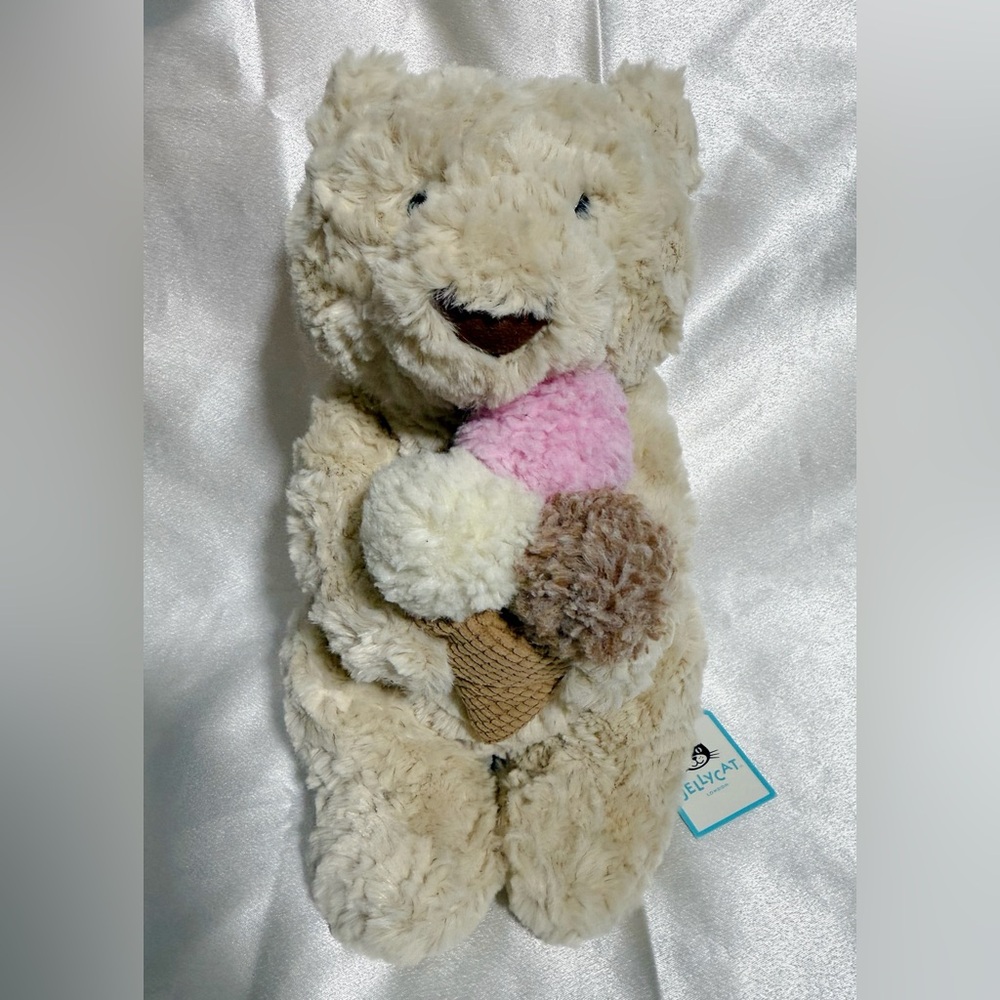 BNWT FAO Schwarz NYC Exclusive Jellycat Oatus Ice Cream Bear ⚡️